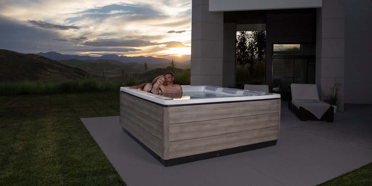 Bullfrog Spas ulkoporealtaat